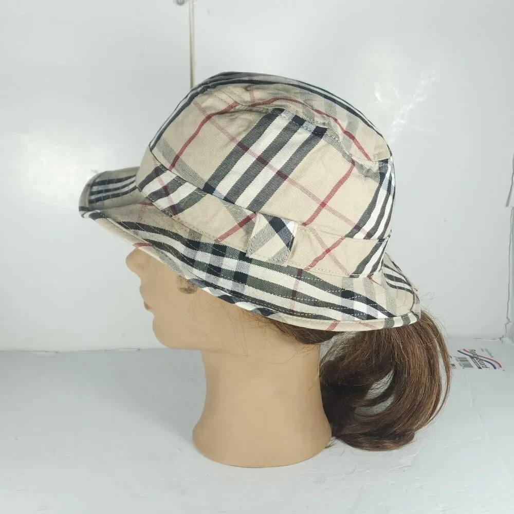 Burberry Women's Vintage Nova Check Medium Cotton Plaid Bucket Hat England